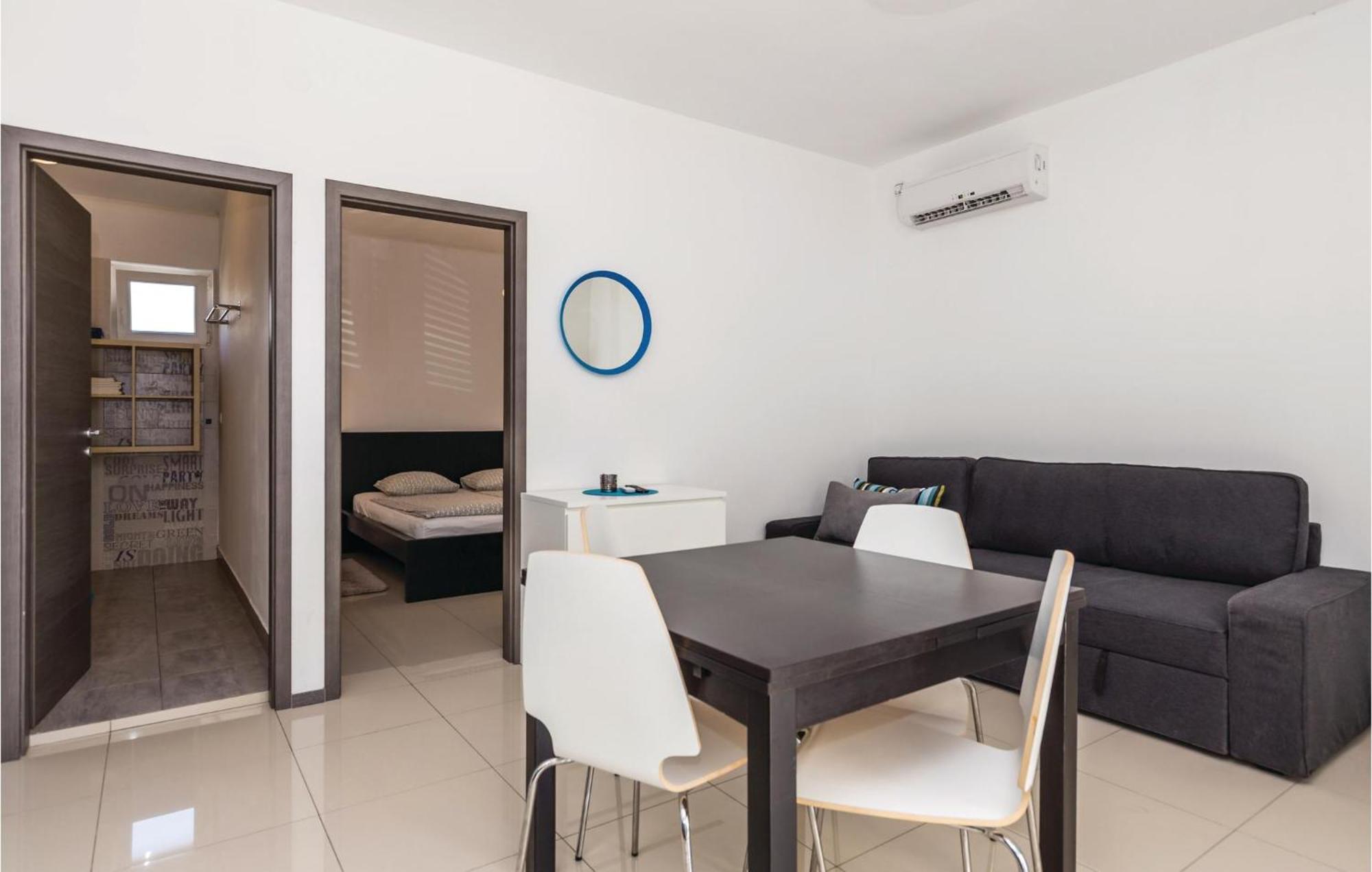 Nice Apartment In Mandre With Wifi Luaran gambar