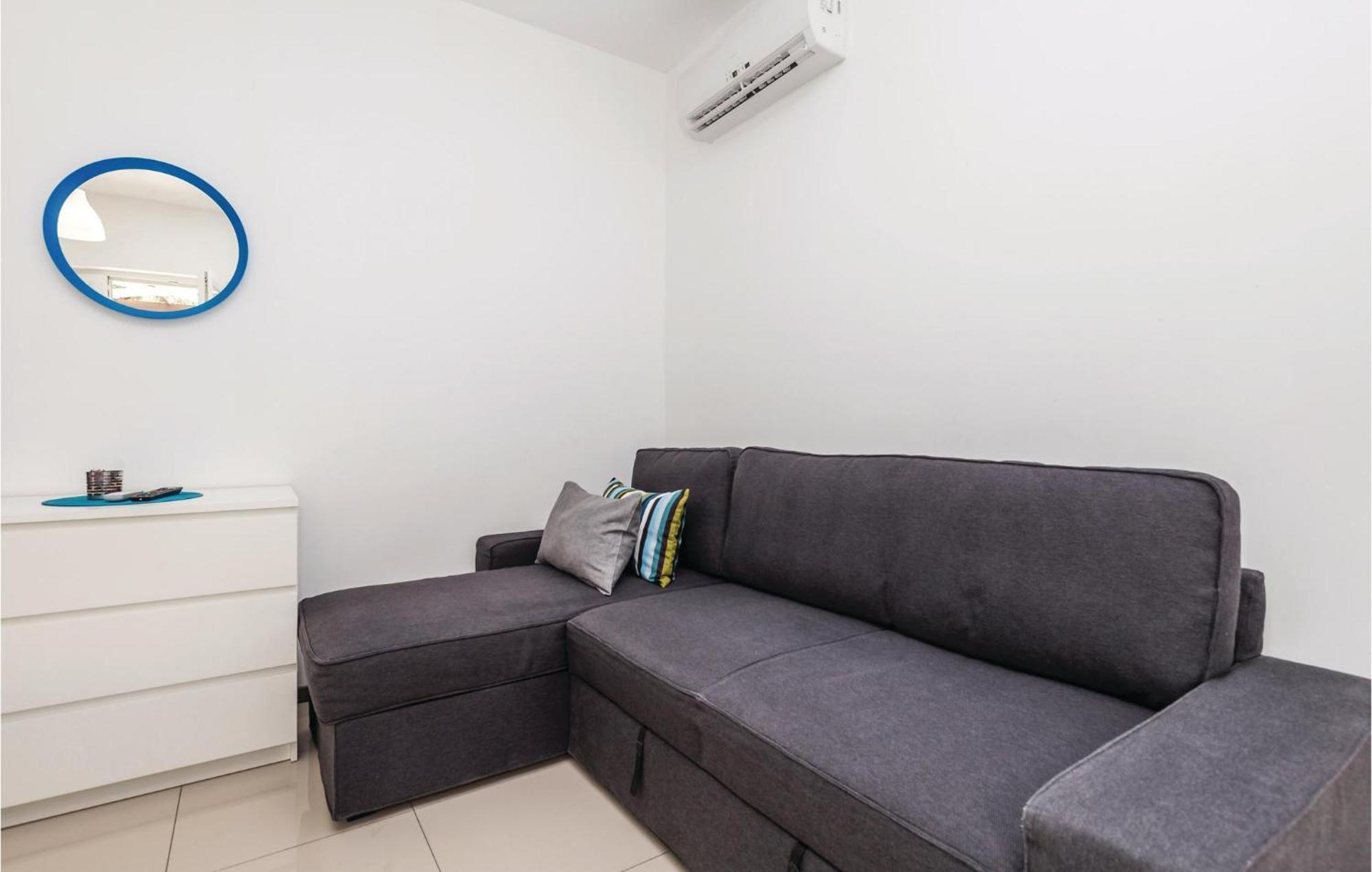 Nice Apartment In Mandre With Wifi Luaran gambar